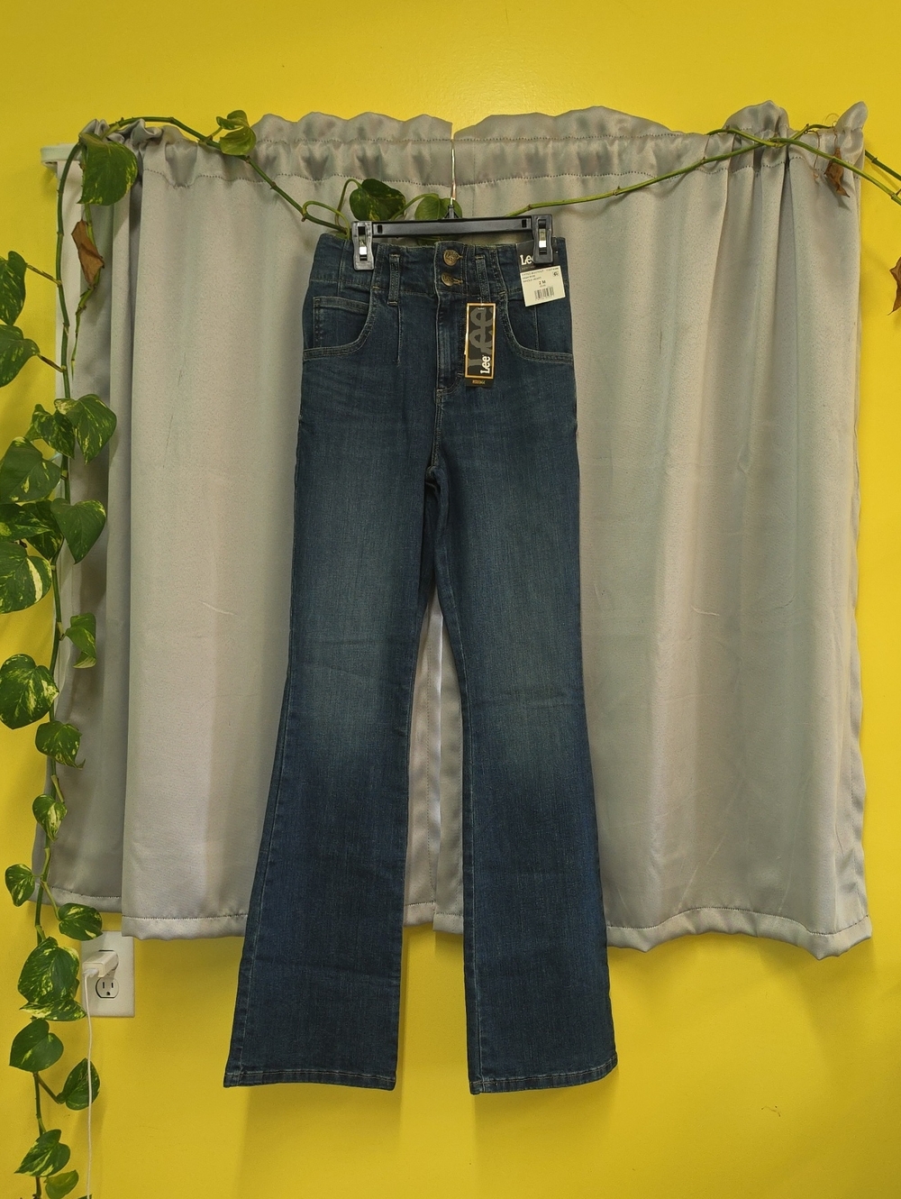 Lee Women's Medium Dark Blue Fitted Bootcut Jeans NWT